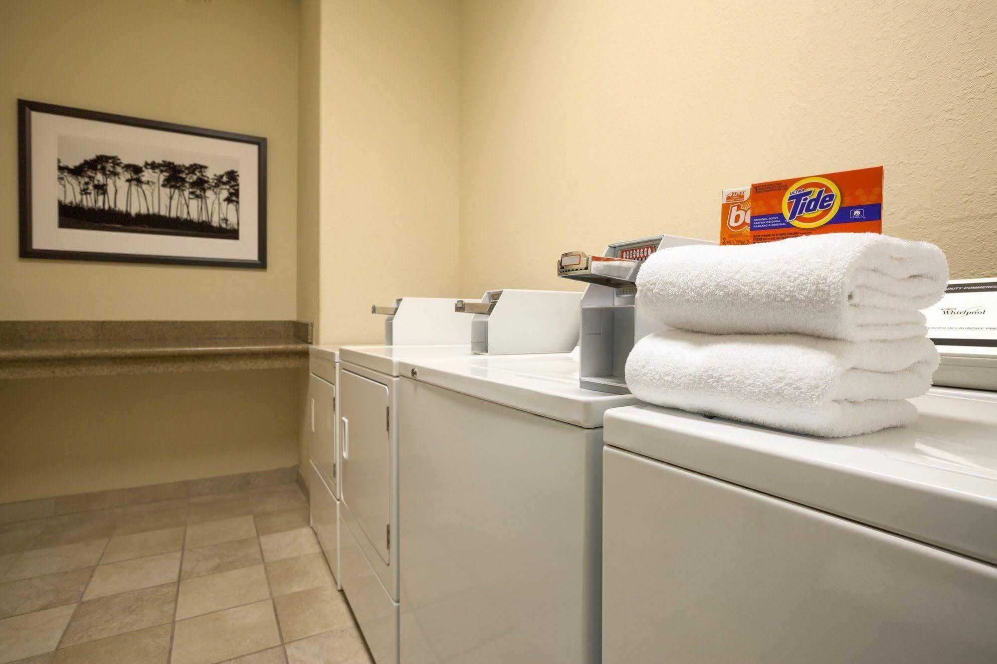 Country Inn & Suites By Radisson, Madison, Al Εξωτερικό φωτογραφία